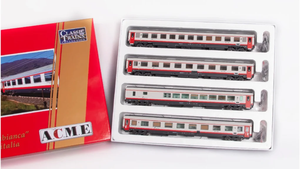 Set 4 carrozze Trenitalia "Frecciabianca"