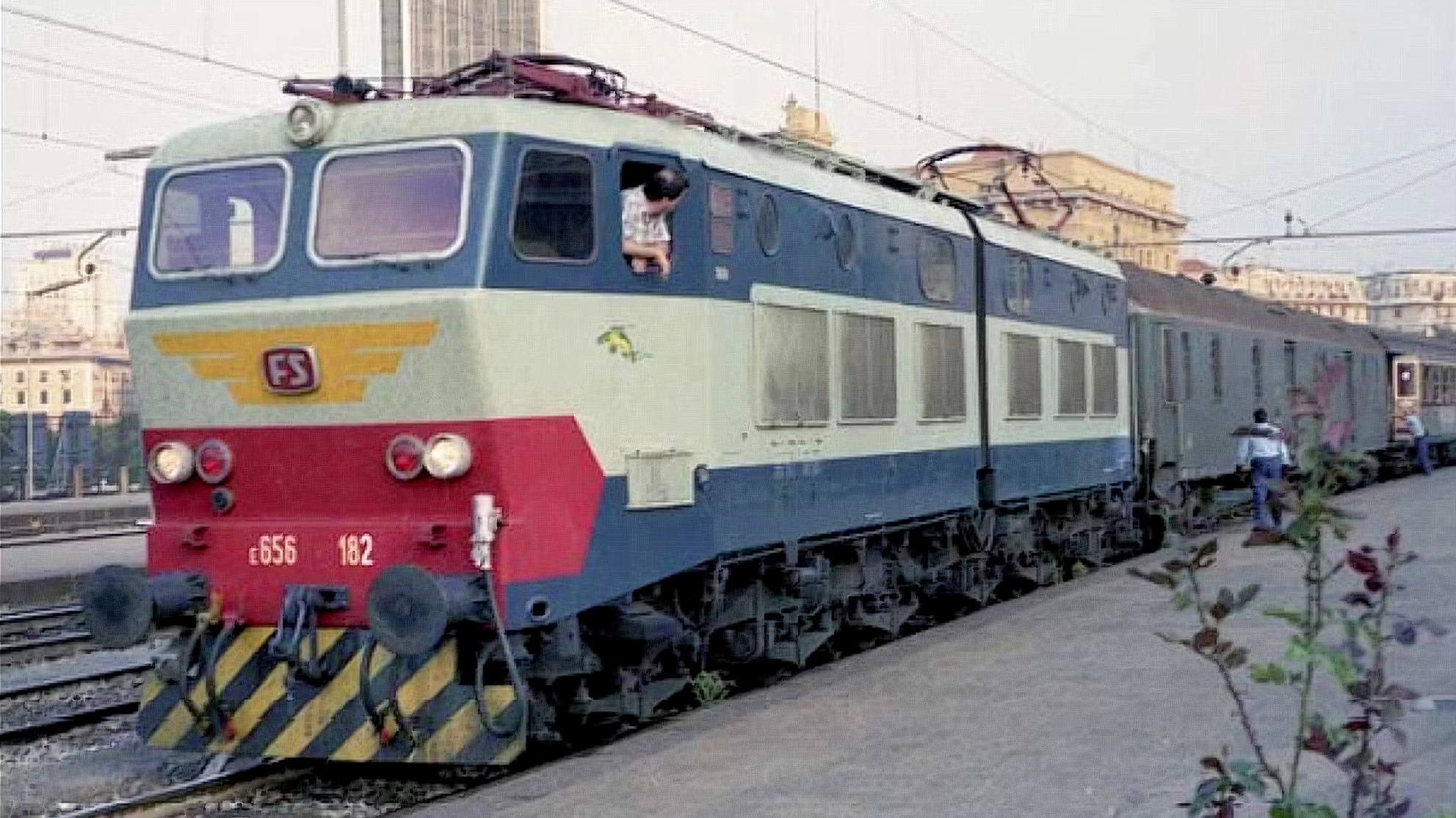 Locomotiva E 656.182 (FS) livrea d’origine Torino