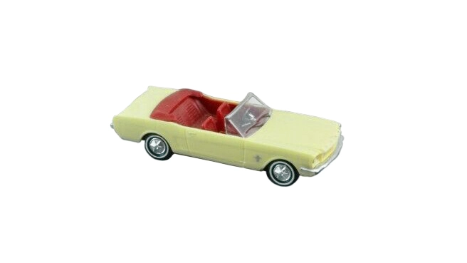 Ford Mustang convertibile (1964) colore crema