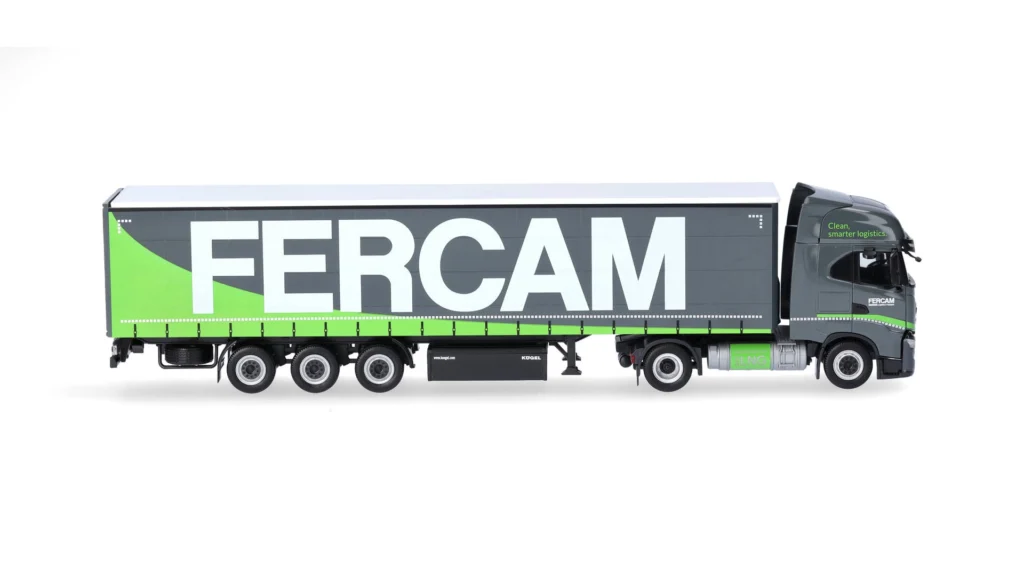 Iveco S-Way LNG livrea grigia "Fercam"