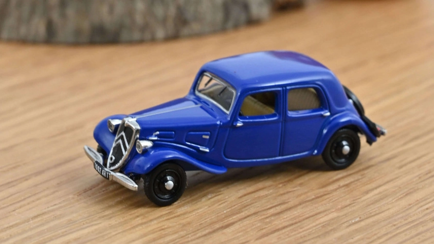 Citroën 11 AL (1938) colore blu smeraldo