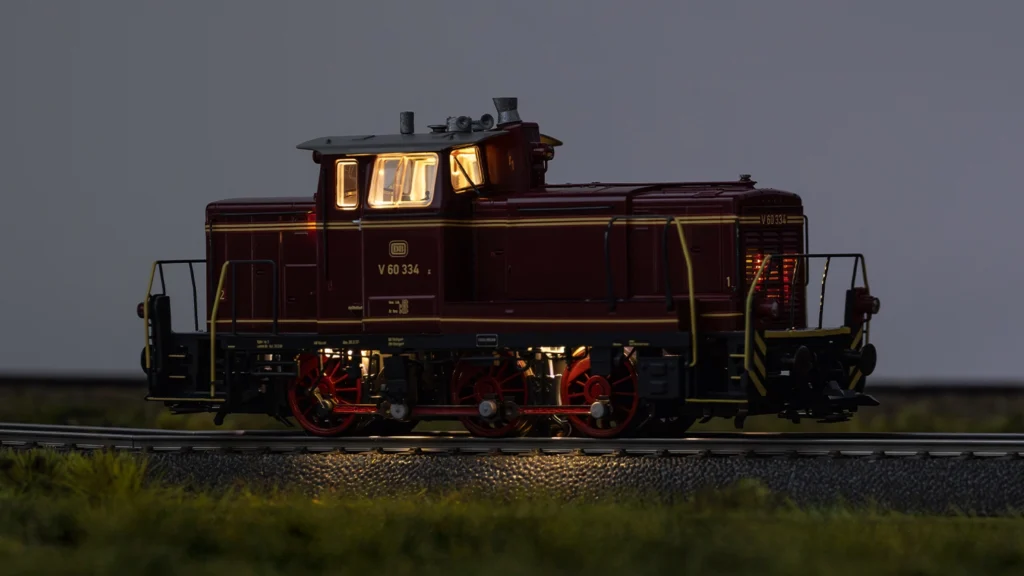 Locomotiva V 60 334 (DB) rosso porporino