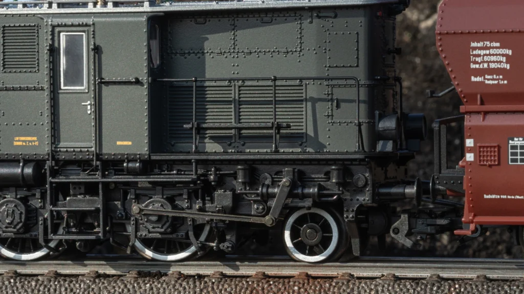 Locomotiva E 95 01 (DRG) livrea grigio-blu